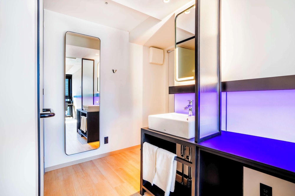 スーペリア ダブルルーム バスルーム0 | YOTEL Tokyo Ginza