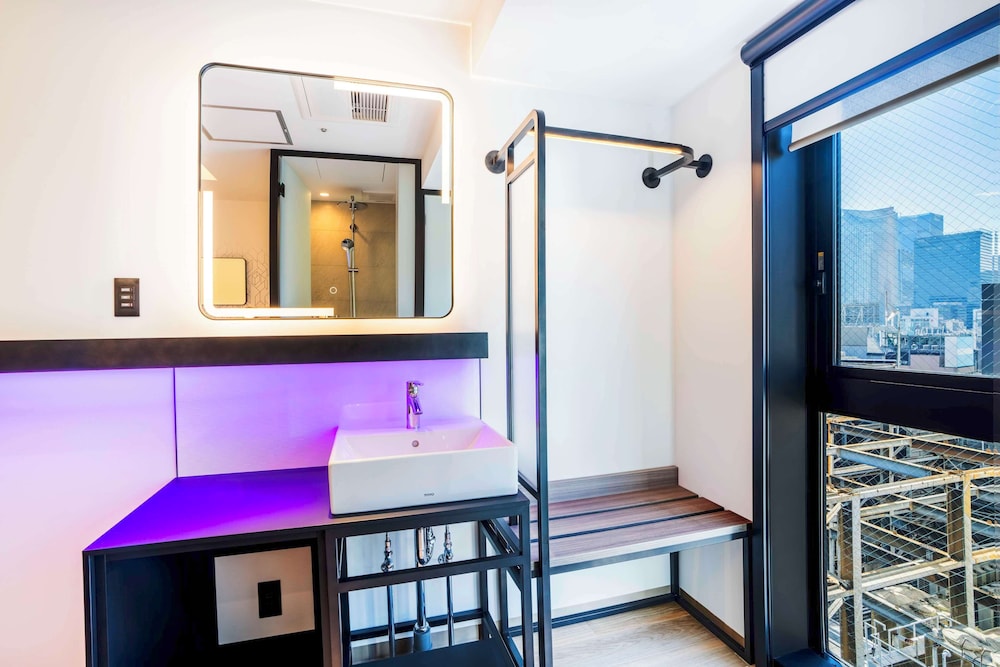 プレミアム ダブルルーム バスルーム0 | YOTEL Tokyo Ginza