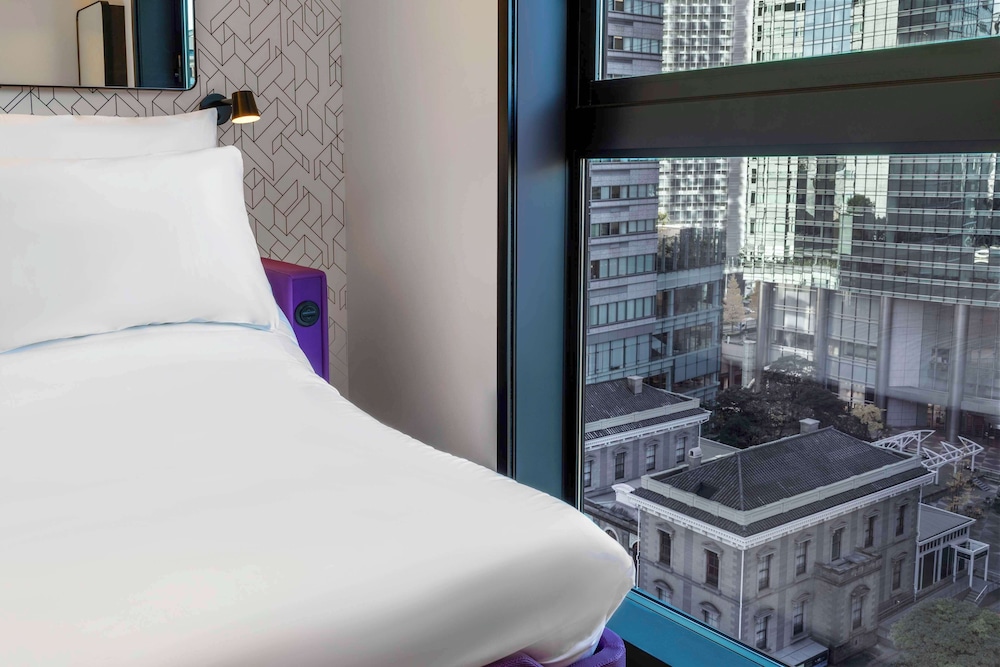 プレミア ダブルルーム 客室1 | YOTEL Tokyo Ginza