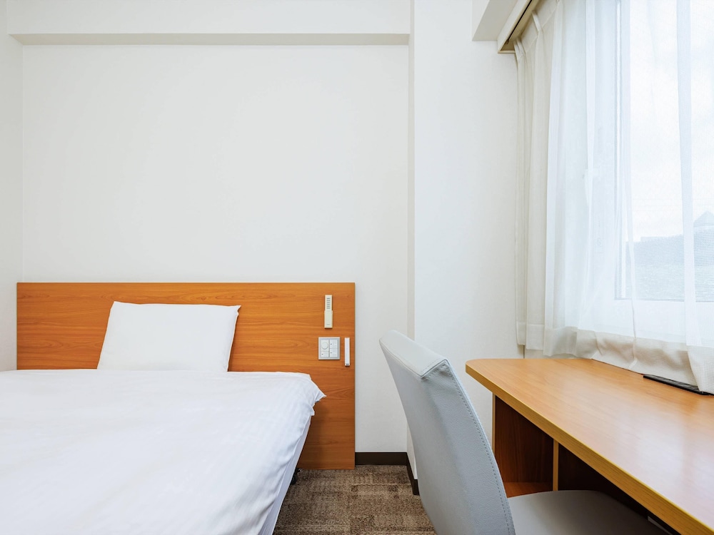 スタンダード ルーム ダブルベッド 1 台 禁煙 客室3 | コンフォートイン土浦阿見