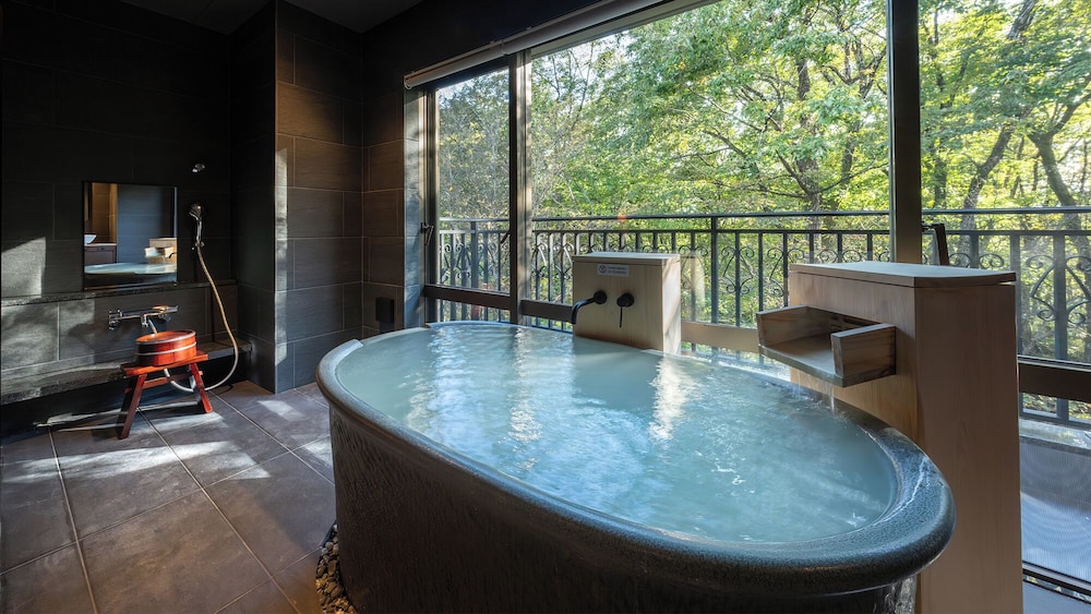 [大瑠璃スイート] プライベートサウナ付き バスルーム0 | 那須温泉 森旬の籠 ヒューイットリゾート