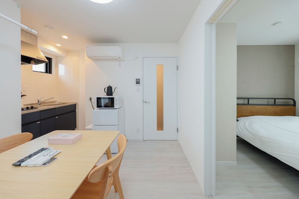 2名収容 禁煙 リビング エリア1 | LIVION V 幡ヶ谷 by Tranova