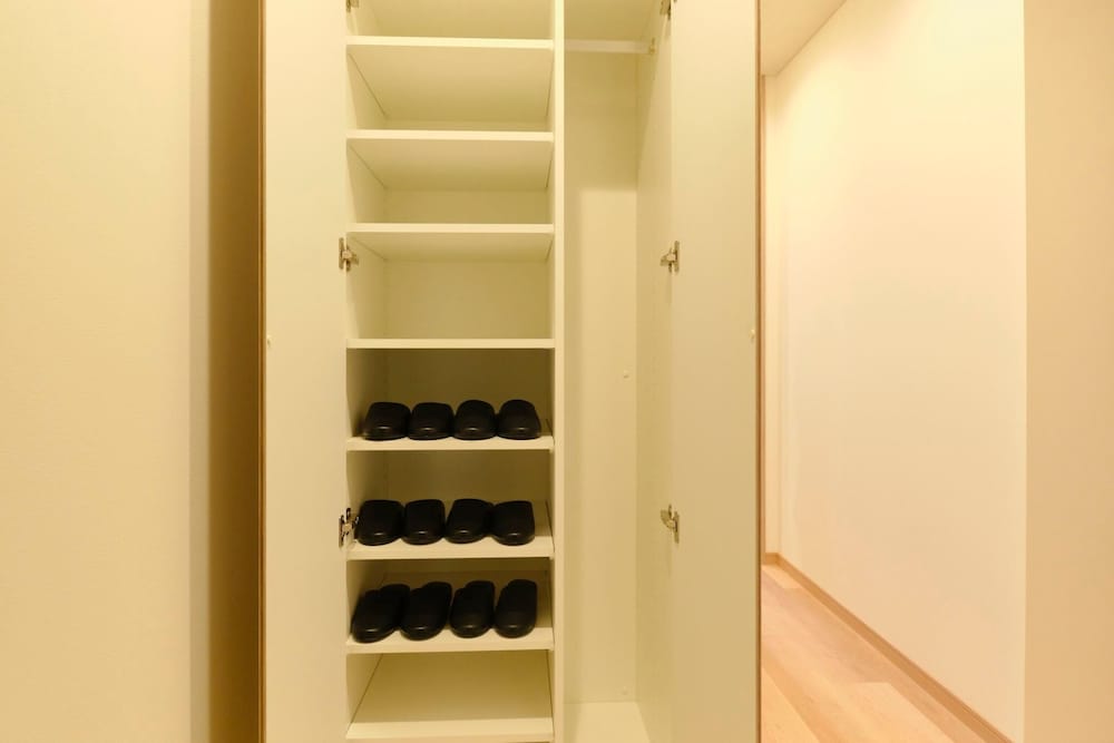 B-1 | MODELLO 三軒茶屋