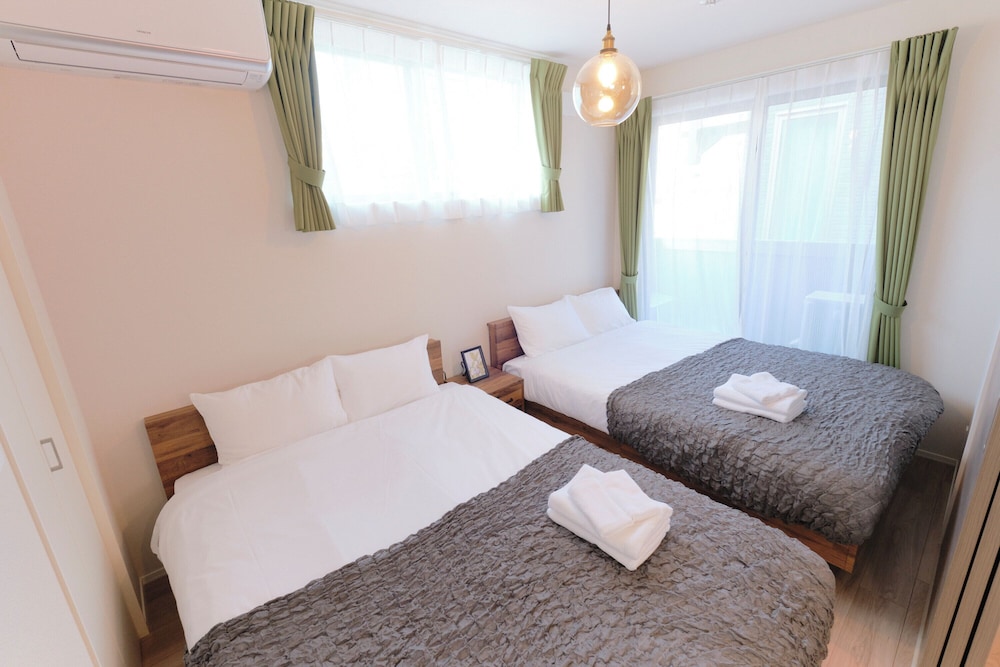 101/Non-smoking/6ppl 客室5 | エブリネット新宿 II by Tranova