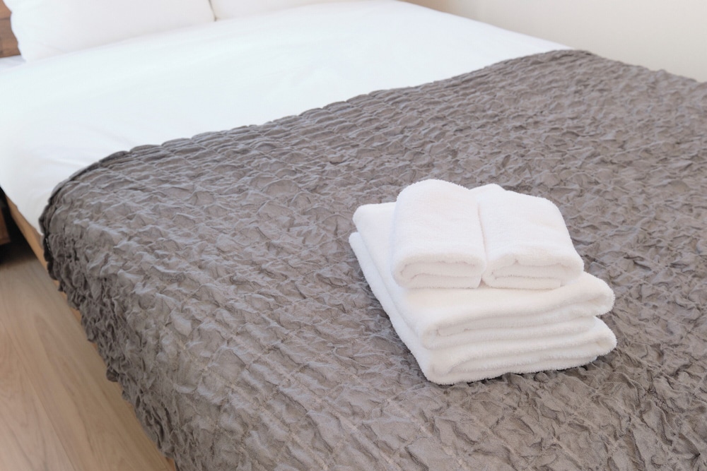 Aタイプ (6名収容) 禁煙 客室5 | エブリネット新宿 II by Tranova