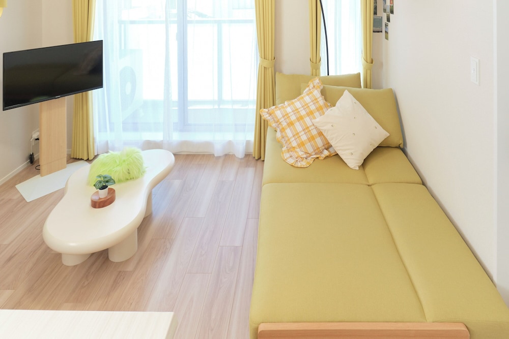 Bタイプ (5名収容) 禁煙 客室15 | エブリネット新宿 II by Tranova