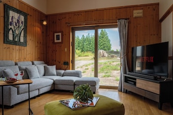 RONIN LODGE