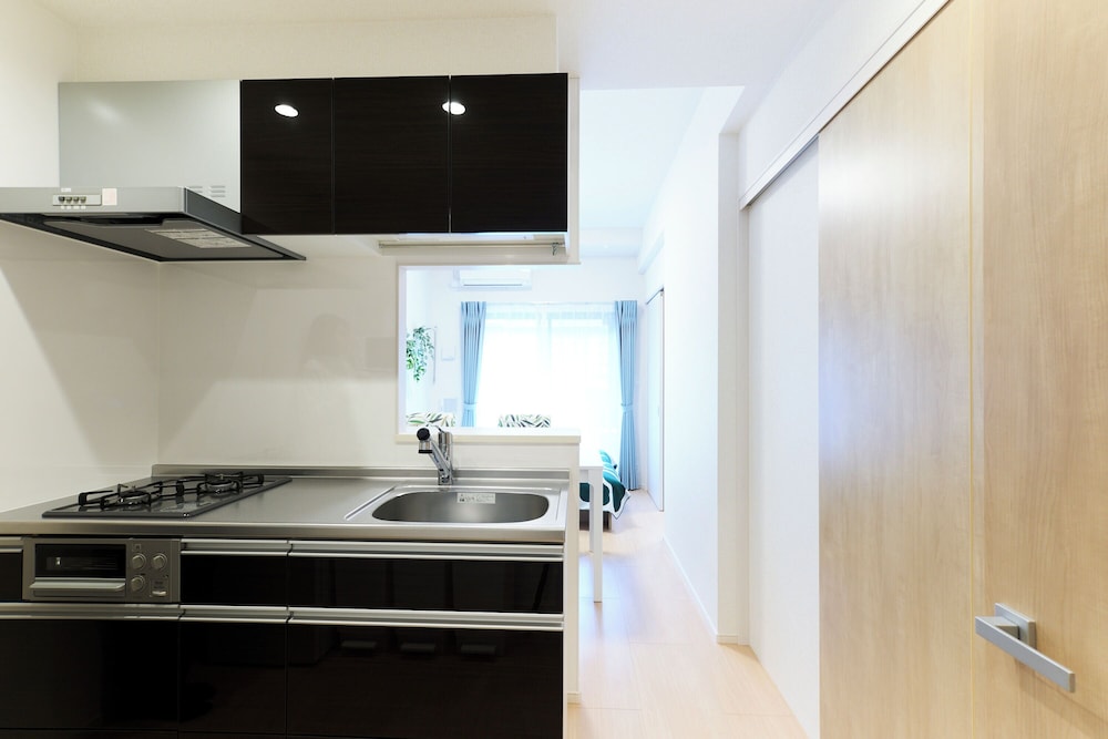 A (4人収容) 禁煙 (101) 専用キッチン0 | G-Stage 01 IKEBUKURO by Tranova