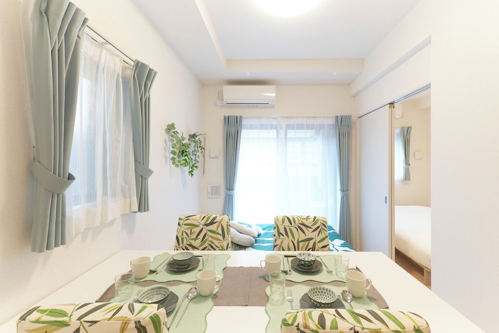 A (4人収容) 禁煙 (101) リビング エリア1 | G-Stage 01 IKEBUKURO by Tranova