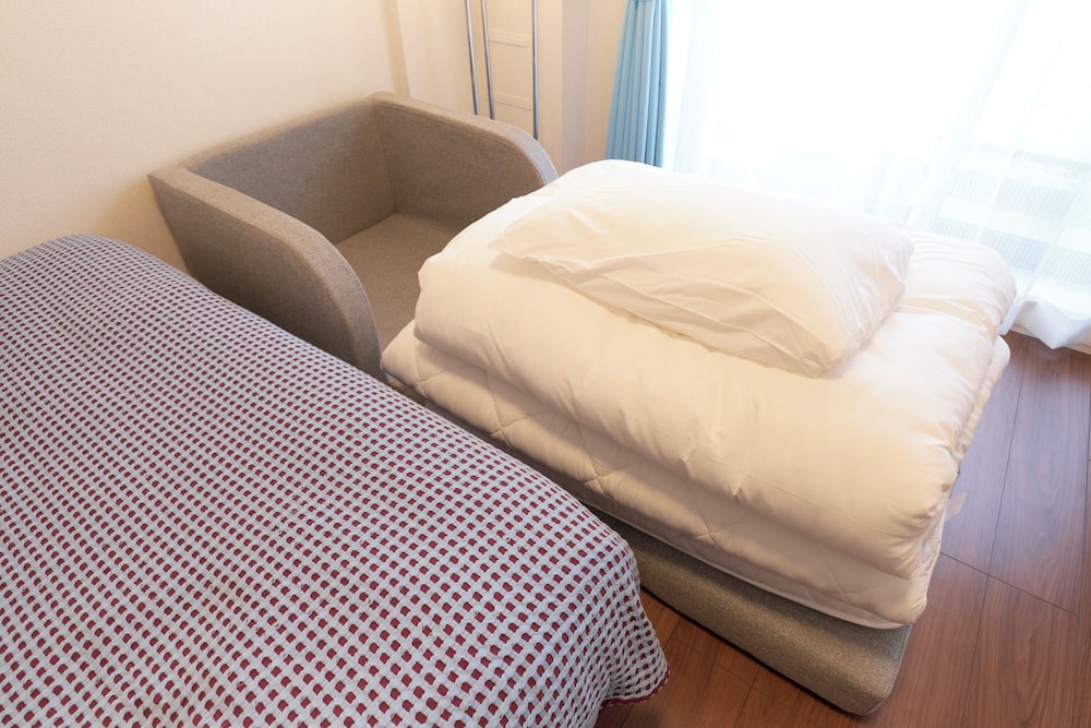 D (3人収容) 禁煙 客室2 | G-Stage 01 IKEBUKURO by Tranova