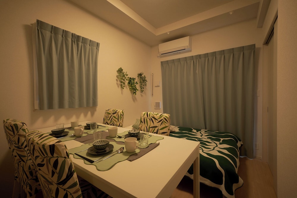 A (4人収容) 禁煙 (101) リビング エリア2 | G-Stage 01 IKEBUKURO by Tranova