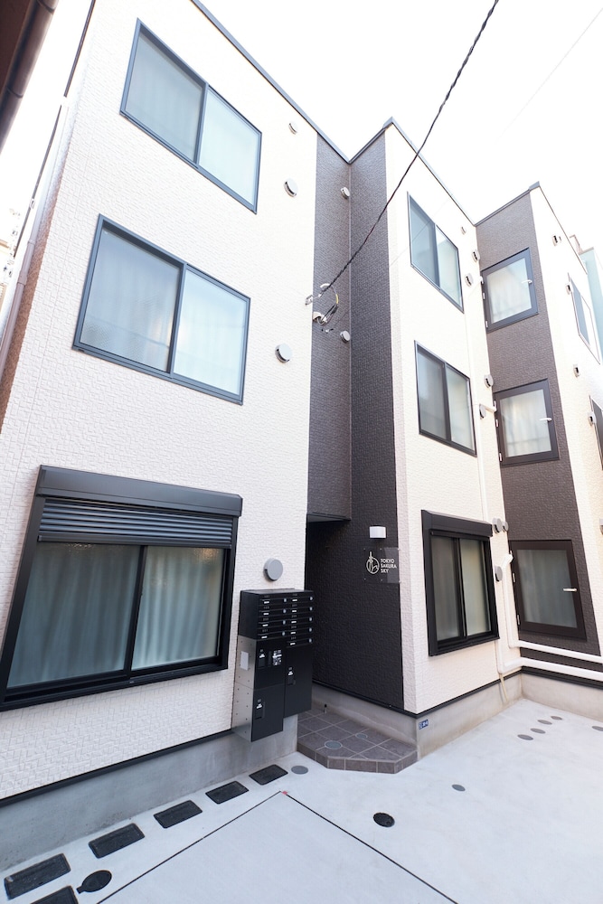 SKY UP 押上 by Tranova