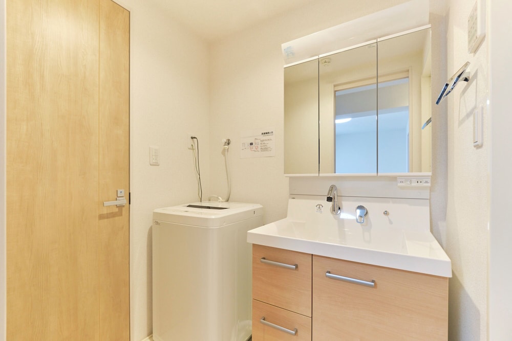 C (7名収容) 禁煙 バスルーム0 | J-ARC 曙橋 by Tranova