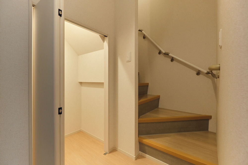 B (6名収容) 禁煙 客室5 | J-ARC 曙橋