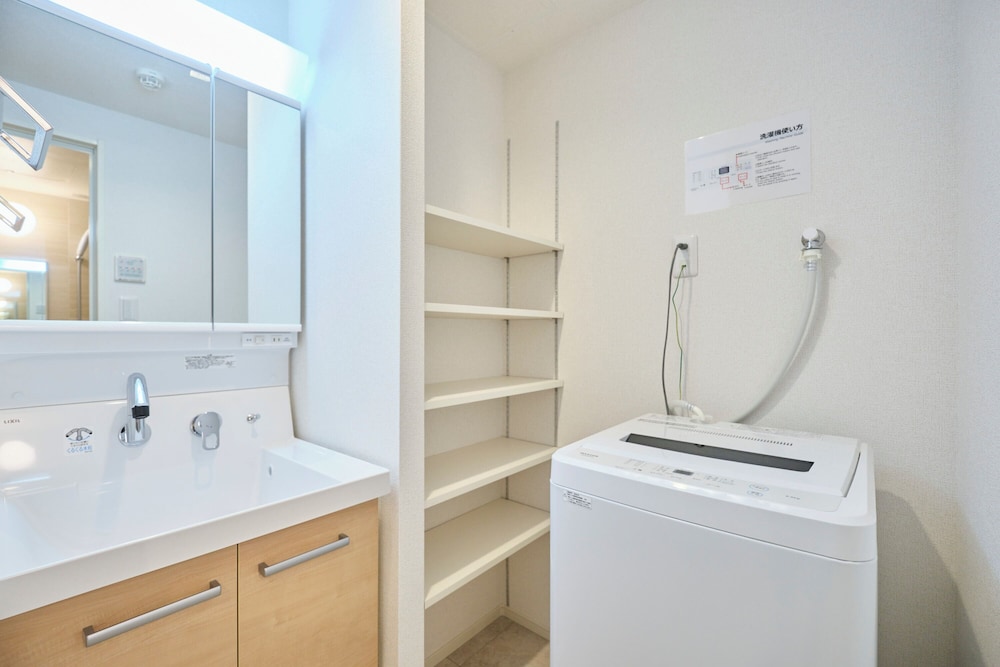 102/Non-smoking/6ppl ランドリー1 | J-ARC 曙橋 by Tranova