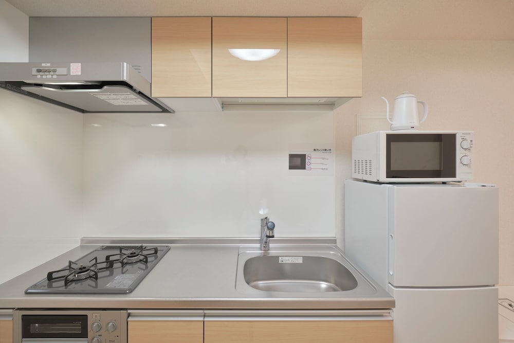 102/Non-smoking/6ppl 専用キッチン1 | J-ARC 曙橋 by Tranova