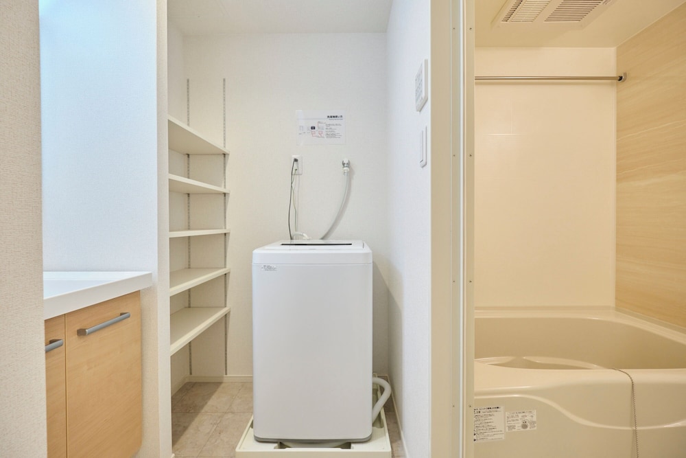 102/Non-smoking/6ppl ランドリー0 | J-ARC 曙橋 by Tranova