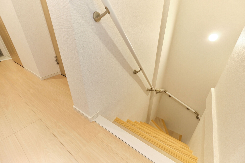 B (6名収容) 禁煙 客室1 | J-ARC 曙橋