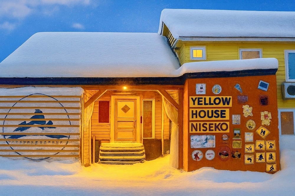 Yellow House Niseko