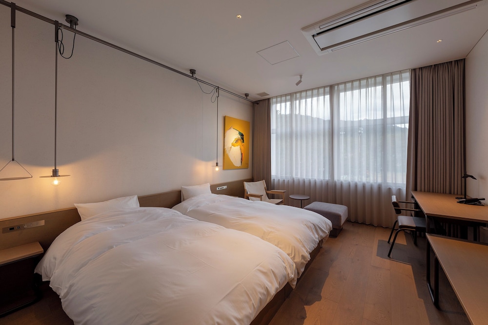 デラックスツイン Type B 禁煙 | オーベルジュeaufeu