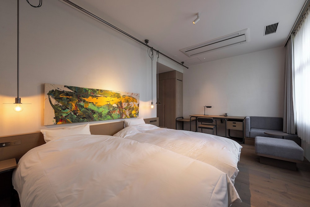 デラックスツイン Type A 禁煙 | オーベルジュeaufeu