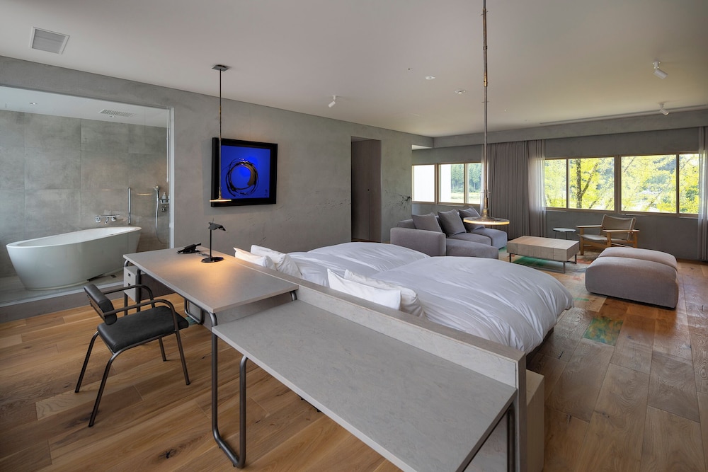 スイート 禁煙 客室1 | オーベルジュeaufeu