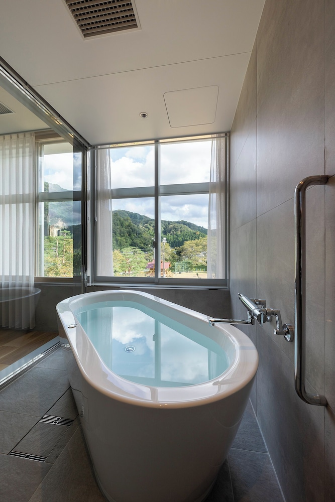 スイート 禁煙 バスルーム1 | オーベルジュeaufeu