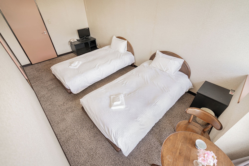 ベーシック ツインルーム 禁煙 客室3 | 富士見の宿