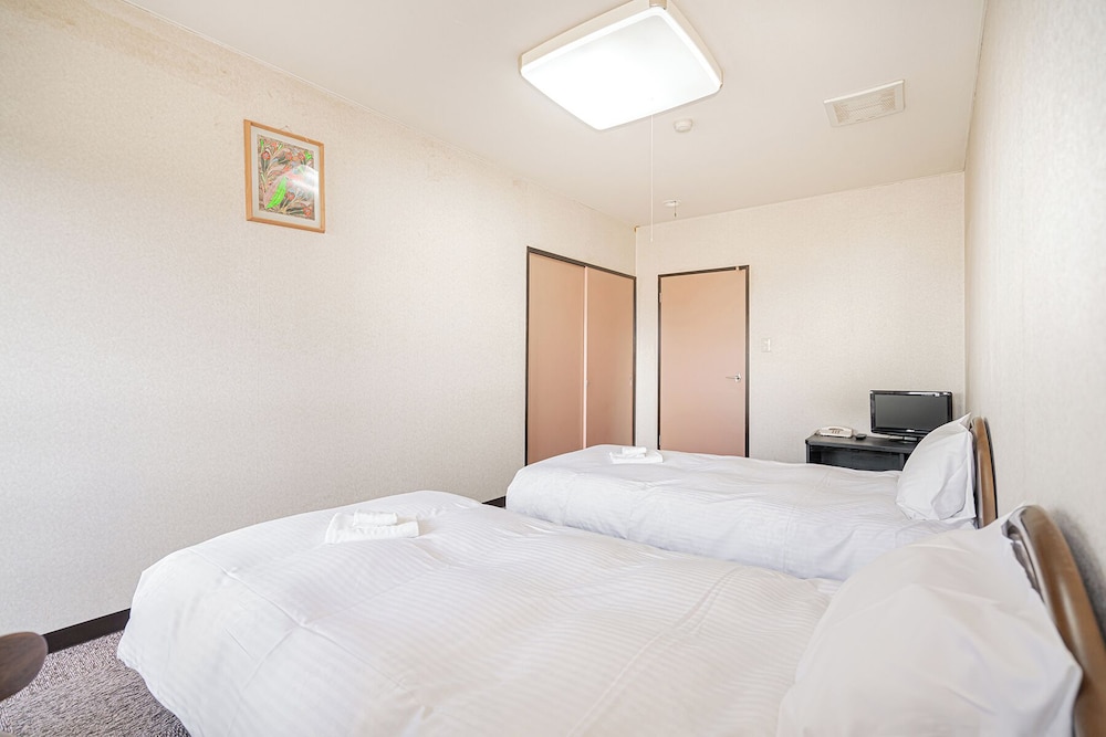 スタンダード ツインルーム 禁煙 マウンテンビュー 客室2 | 富士見の宿