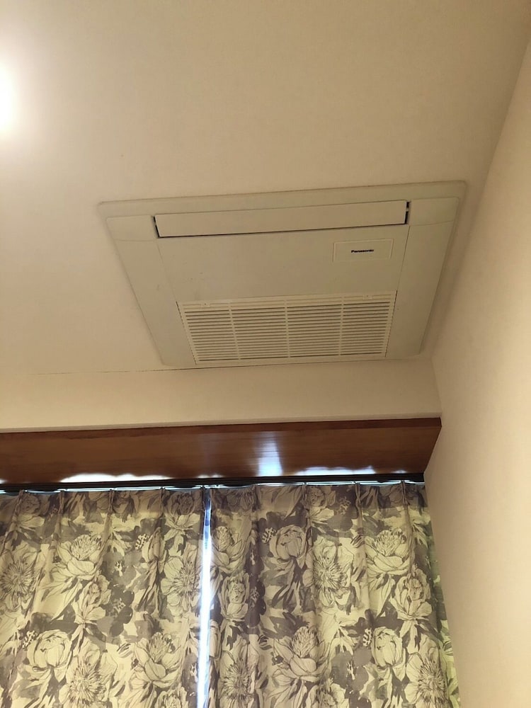 エコノミー ツインルーム 客室4 | ゲストハウスブルーオーシャン那覇