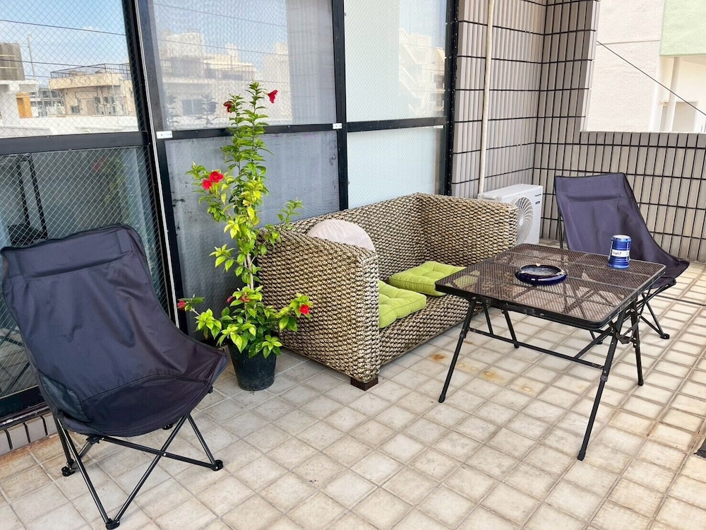 エコノミー 4 人部屋 ベッド (複数台) テラス / パティオ0 | ゲストハウスブルーオーシャン那覇