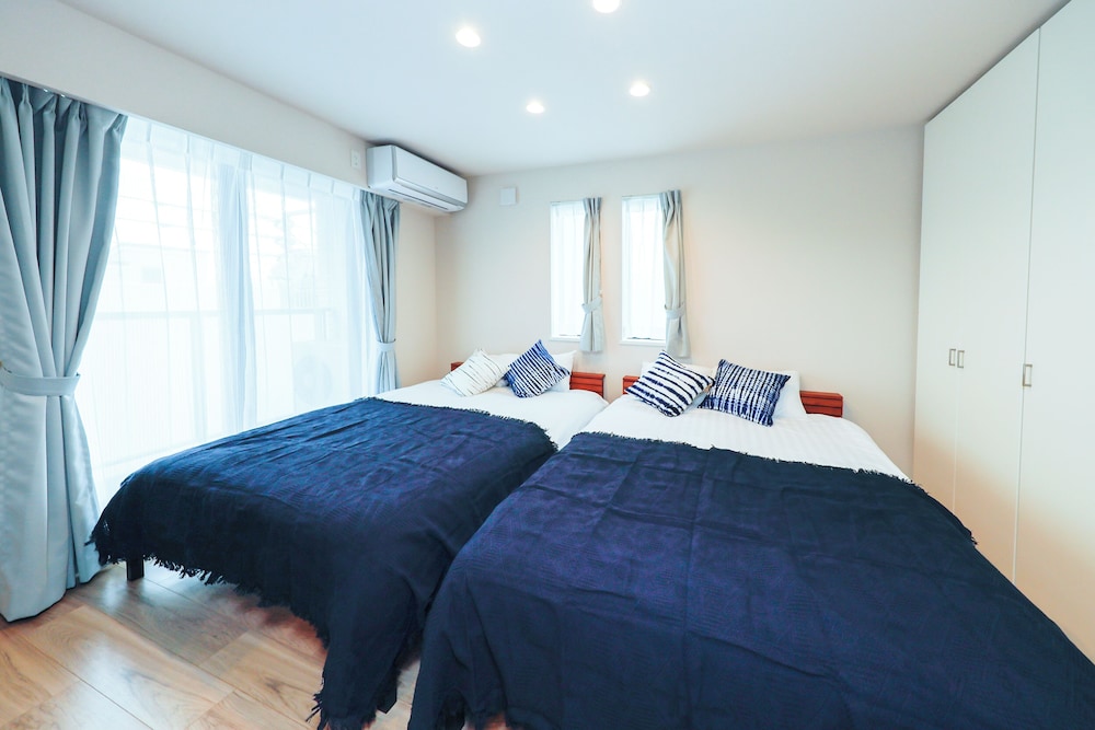 room2/8名収容 禁煙 客室5 | パシフィックコースト江ノ島 by Tranova