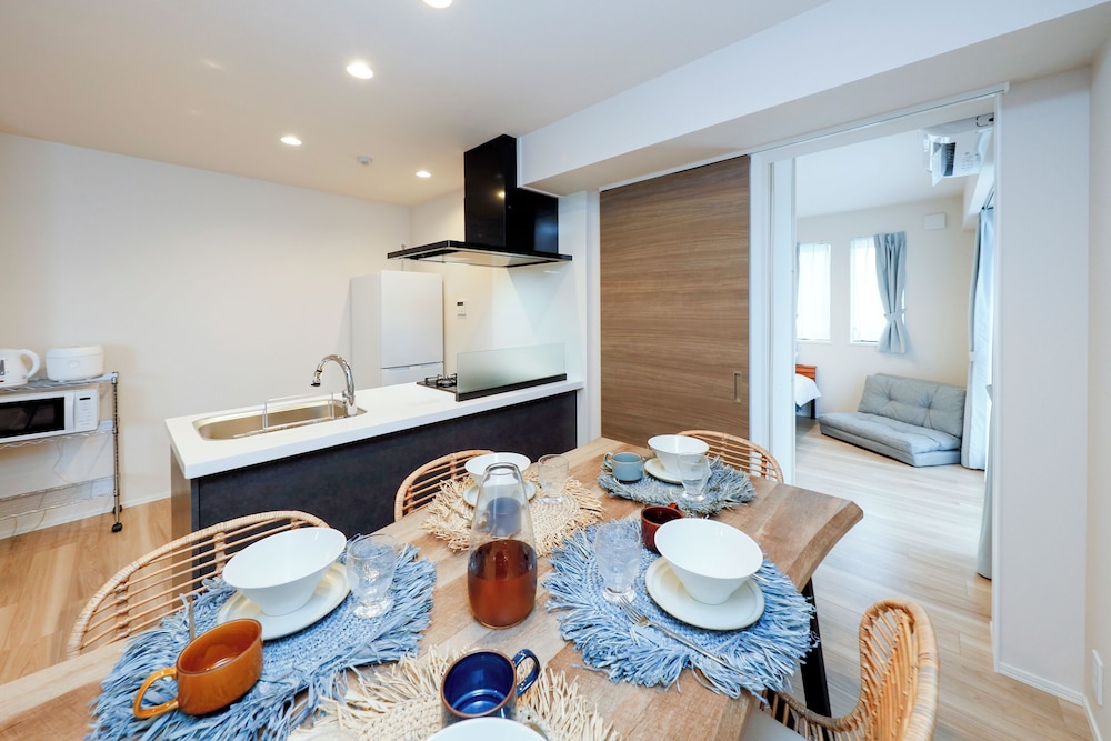 room1/8名収容 禁煙 専用キッチン0 | パシフィックコースト江ノ島 by Tranova