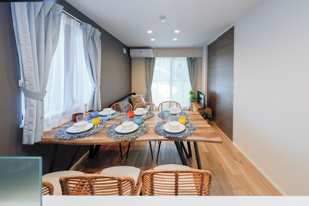 room3/5名収容 禁煙 リビング エリア3 | パシフィックコースト江ノ島 by Tranova