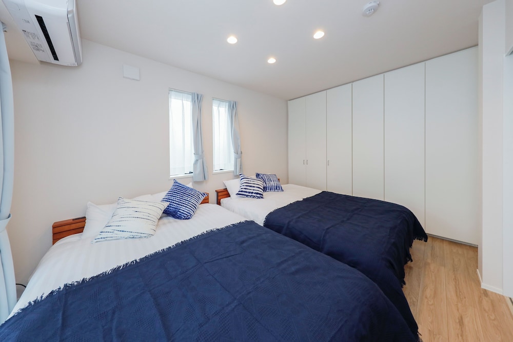 room2/8名収容 禁煙 客室11 | パシフィックコースト江ノ島 by Tranova