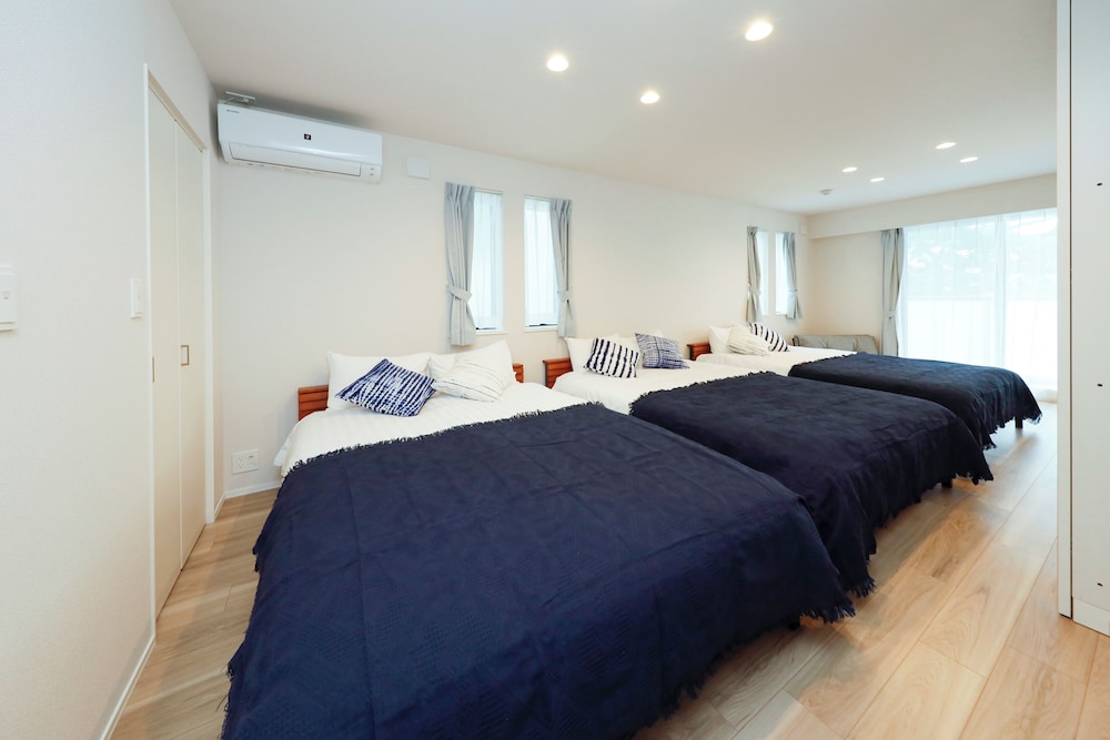 room1/8名収容 禁煙 客室3 | パシフィックコースト江ノ島 by Tranova