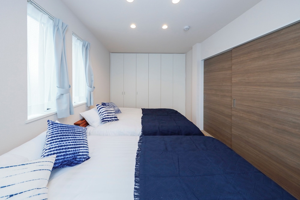 room2/8名収容 禁煙 客室9 | パシフィックコースト江ノ島 by Tranova