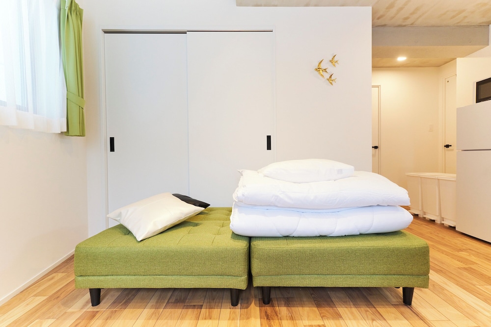 C (5p) 禁煙 リビング エリア1 | フロンティアコンフォート北池袋 by Tranova