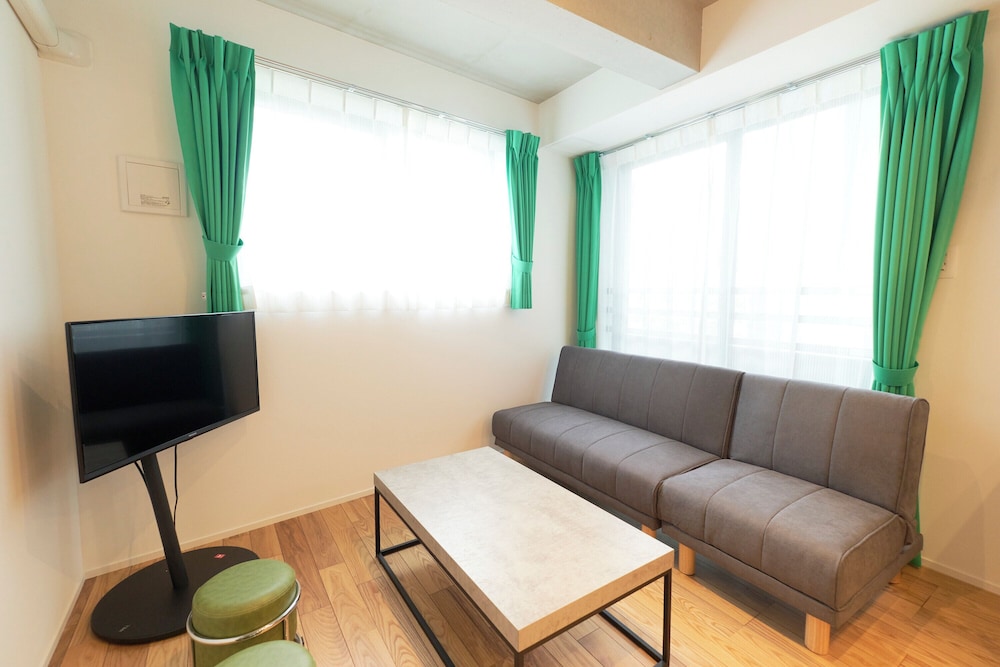 D (5p) 禁煙 リビング エリア3 | フロンティアコンフォート北池袋 by Tranova