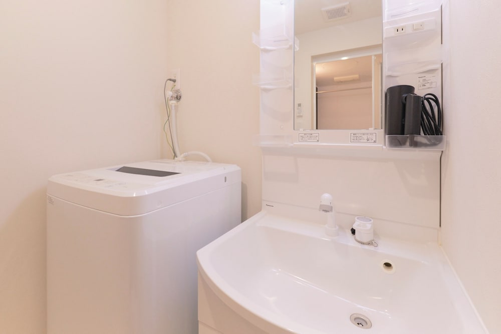 B, 2名収容 禁煙 バスルーム3 | Victoria 下北沢 by Tranova