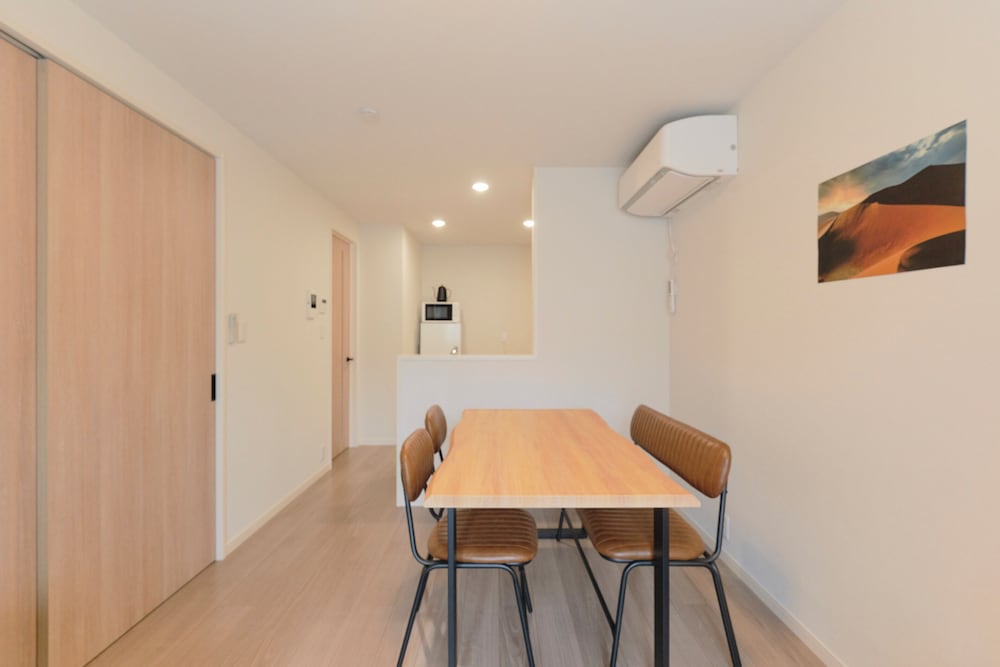 B, 2名収容 禁煙 リビング エリア3 | Victoria 下北沢 by Tranova