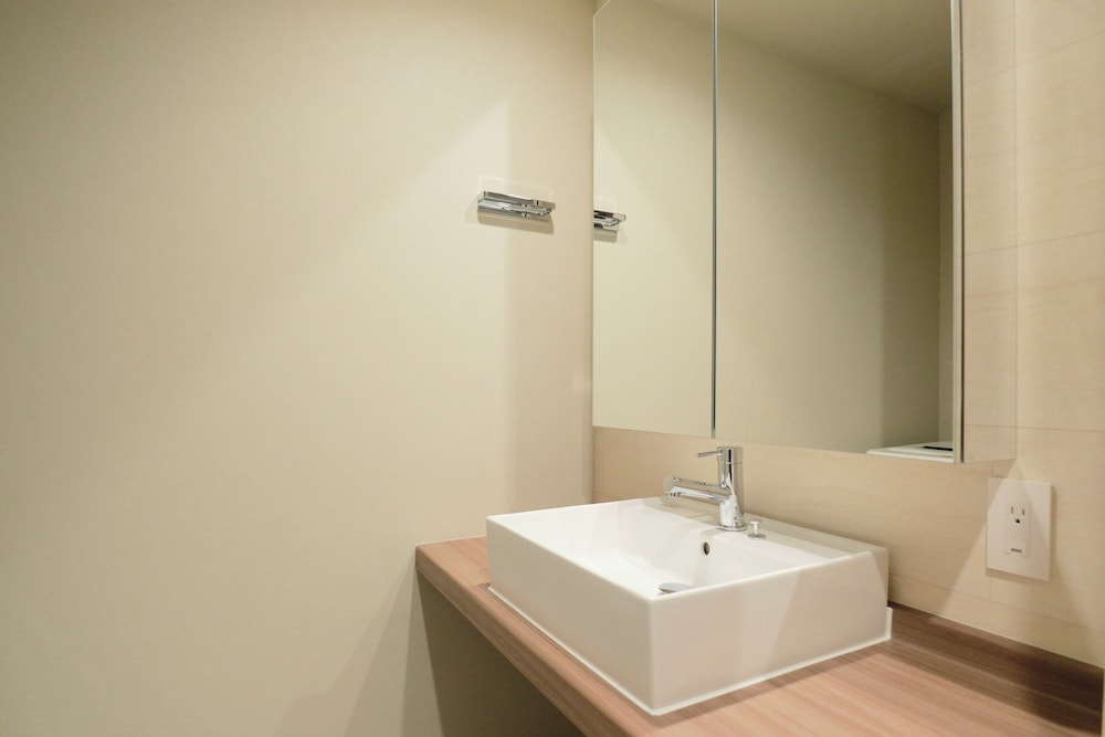 5名収容 (2階: 玄関, 3階: 部屋) 禁煙 バスルーム0 | MATSUBARA INN