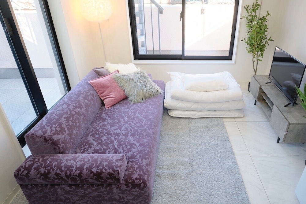 301/303 2つのプライベートルームが利用可能です リビング エリア9 | HJ PLACE TAKANAWA by Tranova