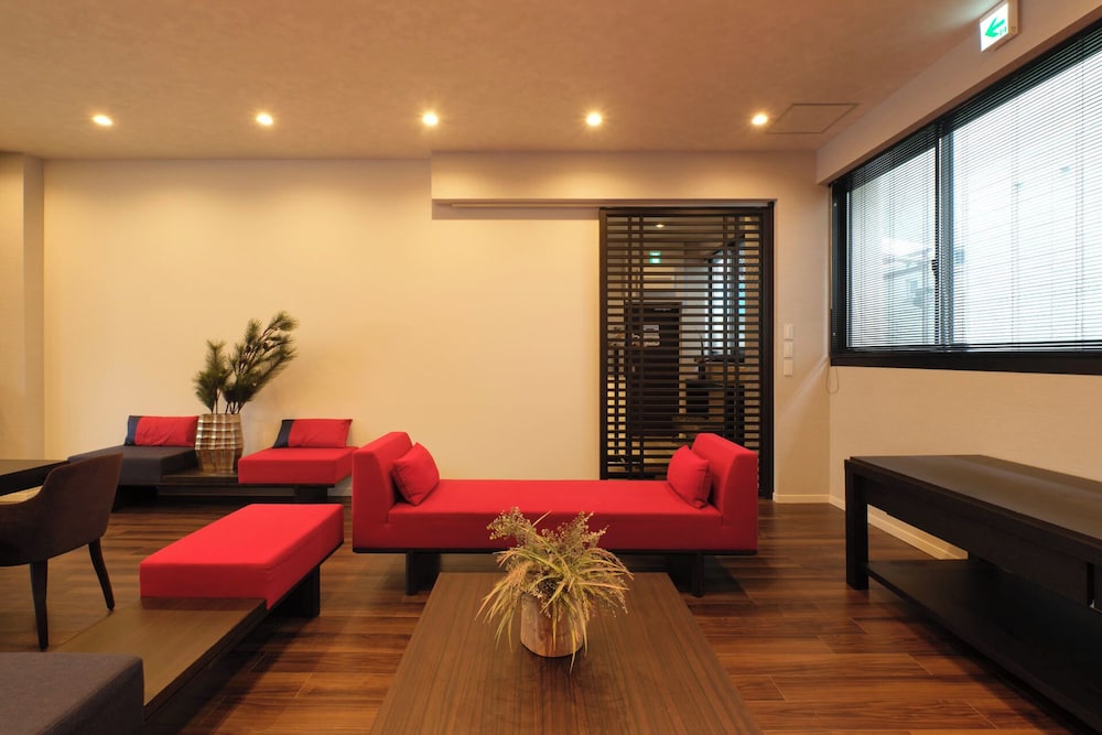 6名収容, 202 禁煙 リビング エリア3 | プレシオジテ茅ヶ崎 by Tranova