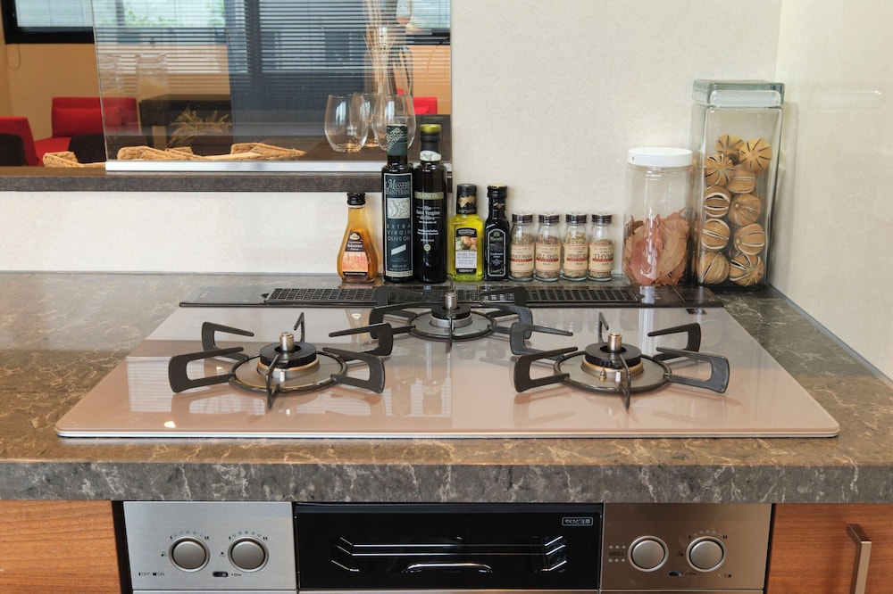 6名収容, 202 禁煙 専用キッチン17 | プレシオジテ茅ヶ崎 by Tranova