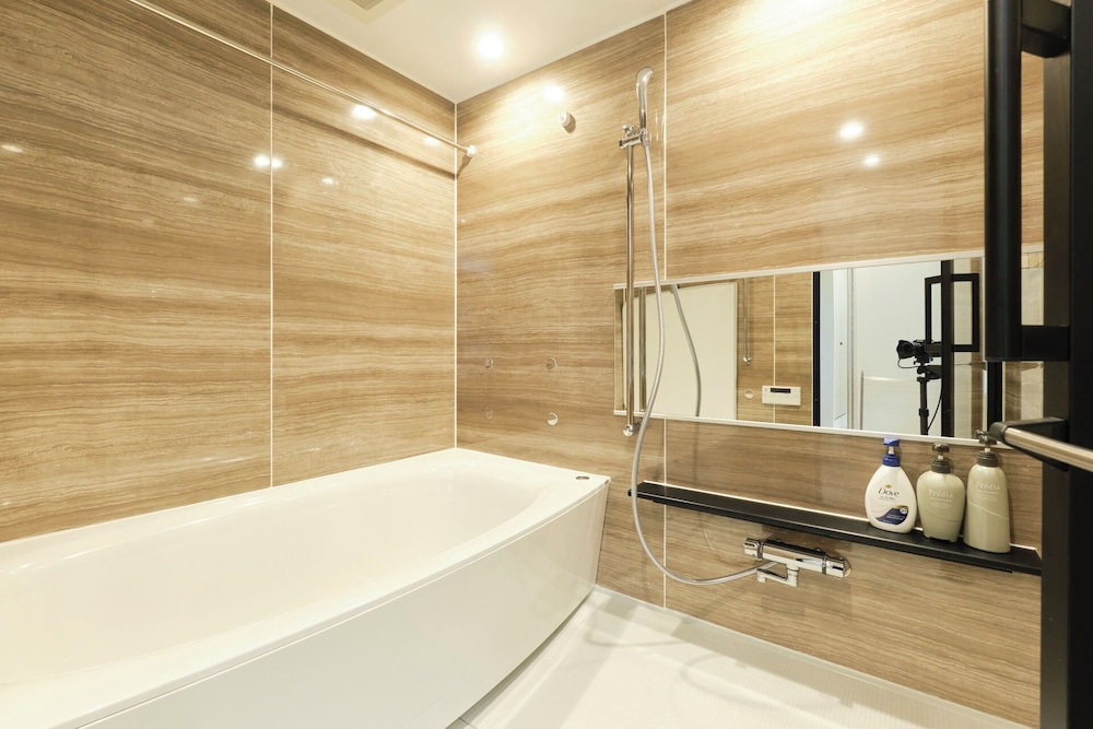 6名収容, 202 禁煙 バスルーム0 | プレシオジテ茅ヶ崎 by Tranova