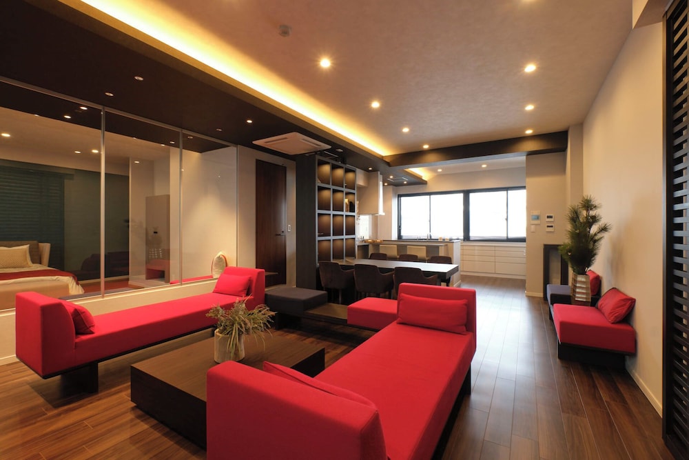 6名収容, 202 禁煙 リビング エリア7 | プレシオジテ茅ヶ崎 by Tranova