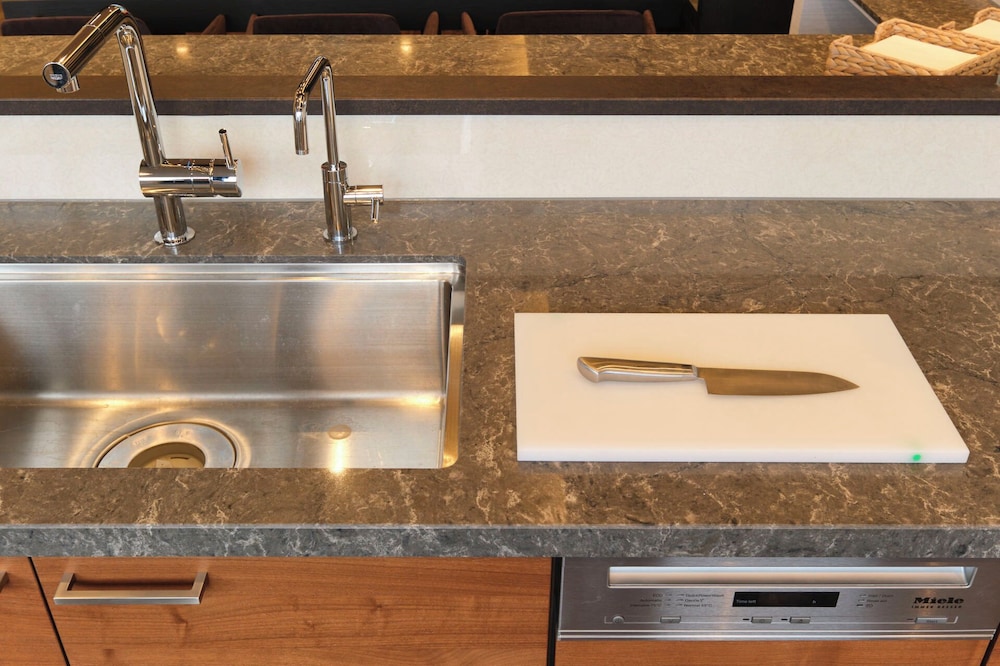 6名収容, 202 禁煙 専用キッチン18 | プレシオジテ茅ヶ崎 by Tranova