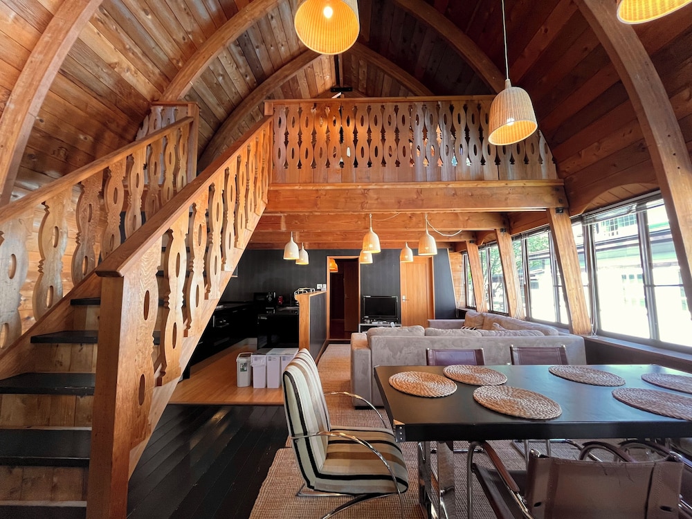 内装1 | Hakuba Mountain Cabin