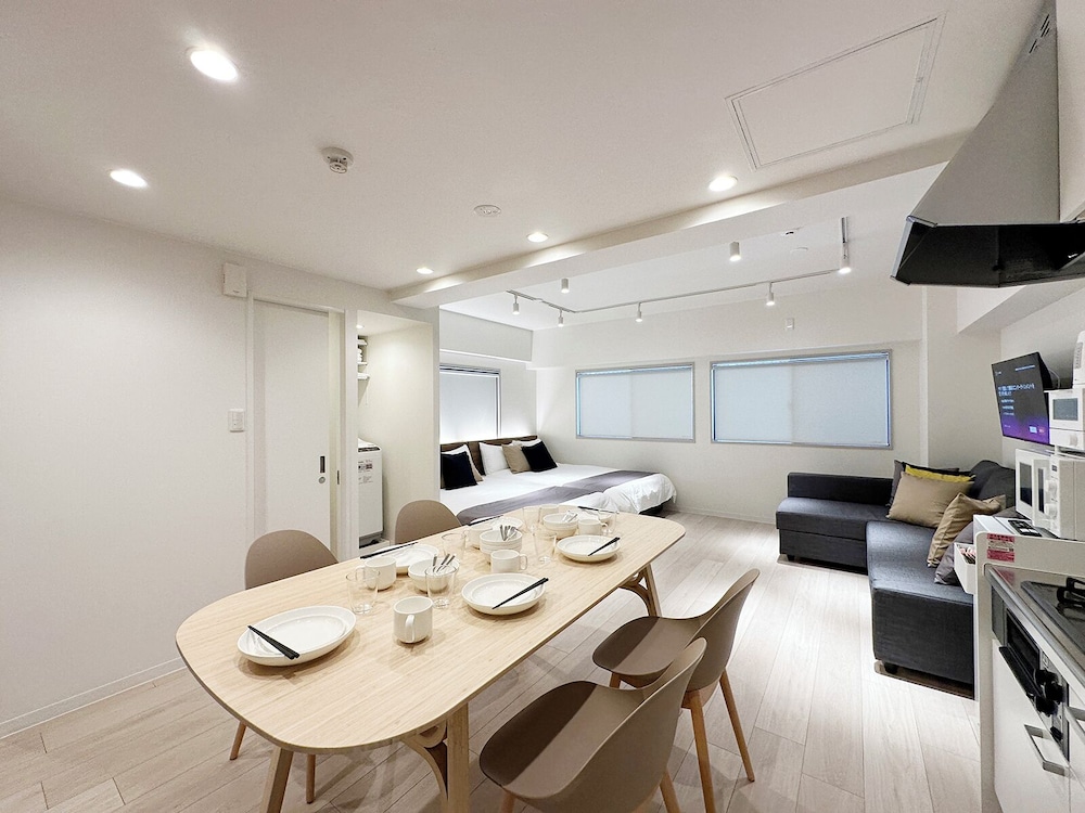 スーペリア スタジオスイート バルコニー 客室2 | F スタイル並木通り